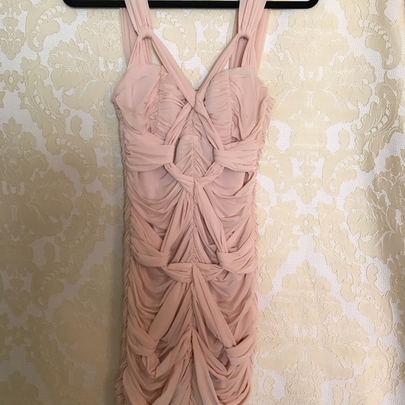 Beautiful Light pink layered design dress - Size M - Picture 6 of 8